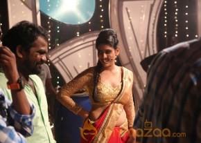 Tamil movie Kanna Pinna new stills at shotting spot photo 35