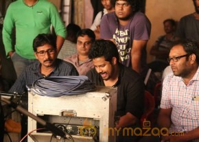 Tamil movie Kanna Pinna new stills at shotting spot photo 47