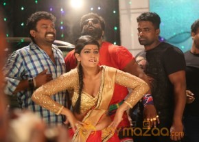 Tamil movie Kanna Pinna new stills at shotting spot photo 40