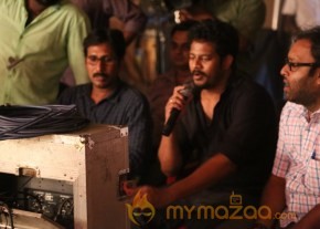 Tamil movie Kanna Pinna new stills at shotting spot photo 31