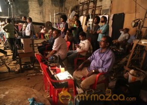 Tamil movie Kanna Pinna new stills at shotting spot photo 30