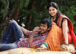 Tamil Movie Madha Gaja Raja Latest Stills photo 5