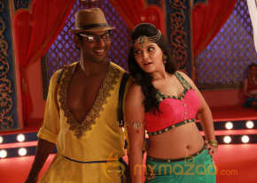 Tamil Movie Madha Gaja Raja Latest Stills photo 14