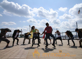 Theeya Velai Seiyanum Kumaru Latest Stills 