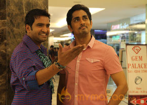 Theeya Velai Seiyanum Kumaru Movie Stills  photo 9