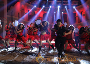Theeya Velai Seiyyanum Kumaru Movie Stills  photo 20