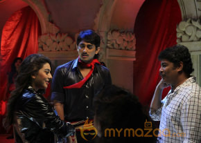 Theeya Velai Seiyyanum Kumaru Movie Stills 