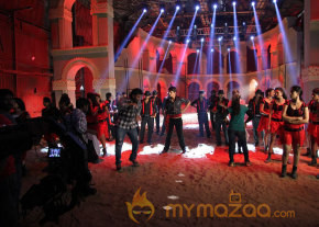 Theeya Velai Seiyyanum Kumaru Movie Stills  photo 11