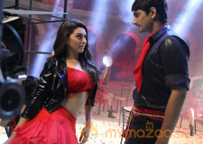 Theeya Velai Seiyyanum Kumaru Movie Stills  photo 42