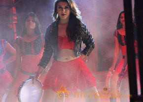 Theeya Velai Seiyyanum Kumaru Movie Stills  photo 4