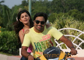 Thillu Mullu Movie Latest Stills  photo 19