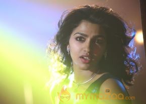 Thiranthidu Seese movie latest stills photo 3