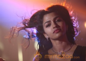 Thiranthidu Seese movie latest stills photo 15