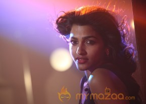 Thiranthidu Seese movie latest stills photo 2