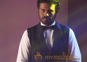Thiranthidu Seese movie latest stills photo 6