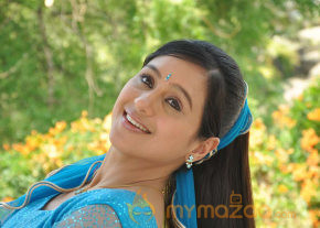 Thirumathi Thamizh Movie Stills 