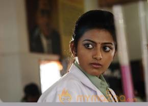 Trisha Illana Nayanthara Tamil Movie Stills photo 29