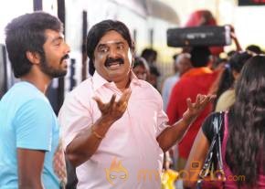 Trisha Illana Nayanthara Tamil Movie Stills photo 4