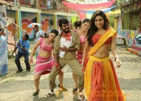 Trisha Illana Nayanthara Tamil Movie Stills photo 13