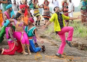 Trisha-Sakalakala Vallavan Appatakkar Tamil Movie Stills photo 18