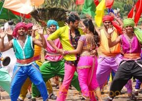 Trisha-Sakalakala Vallavan Appatakkar Tamil Movie Stills photo 22
