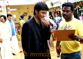 Uthamaputhiran Movie Stills photo 11