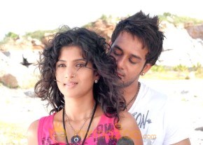Vaanam Movie Still