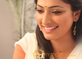 Vaarayo Vennilave Movie Stills  photo 26