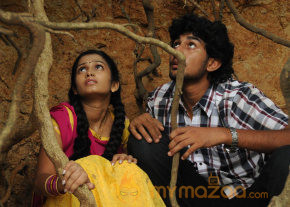 Vadakkum Therkum Movie Stills  photo 22