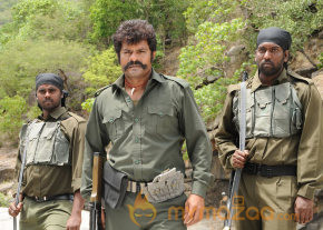 Vadakkum Therkum Movie Stills  photo 29