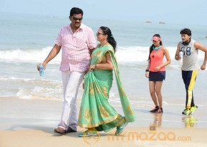 Valli Movie Working Photos photo 18