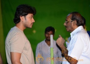 Valli Movie Working Photos photo 21