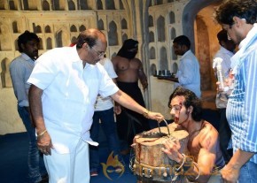 Valli Movie Working Photos photo 24