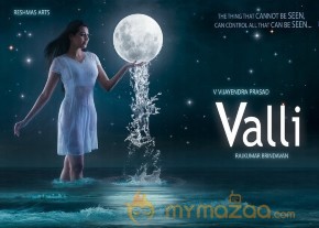 Valli Movie Working Photos photo 15