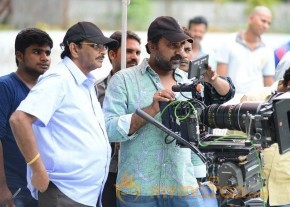 Valli Movie Working Photos photo 2