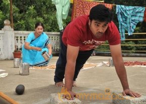 Vanakkam Chennai Movie Stills  photo 26