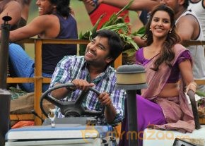 Vanakkam Chennai Movie Stills  photo 3