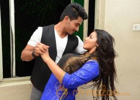 Vandanam Movie Photoshoot Stills photo 3