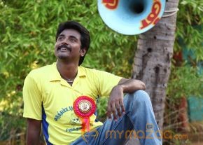 Varutha Padatha Valibar Sangam Movie Stills  photo 3