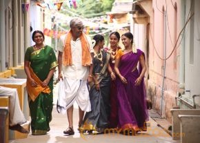 Varutha Padatha Valibar Sangam Movie Stills  photo 24