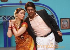 Vasuvum Saravananum Onna Padichavanga Tamil Movie Stills photo 23