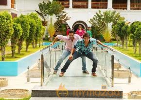 Vasuvum Saravananum Onna Padichavanga Tamil Movie Stills photo 30