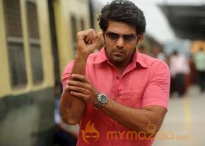 Vasuvum Saravananum Onna Padichavanga Tamil Movie Stills photo 22