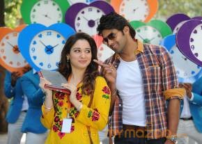 Vasuvum Saravananum Onna Padichavanga Tamil Movie Stills photo 8