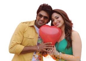Vasuvum Saravananum Onna Padichavanga Tamil Movie Stills photo 27