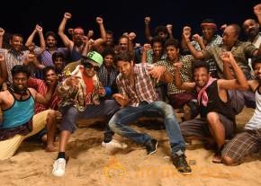 Vasuvum Saravananum Onna Padichavanga Tamil Movie Stills photo 12