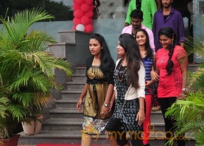 Veelaithe Premidham Movie Stills photo 38