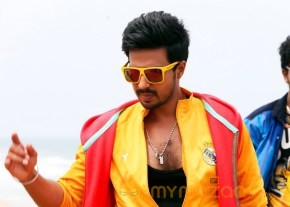 Velainu Vandhutta Vellaikaaran Movie Stills photo 24