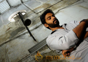 Vidiyum Mun Movie Stills  photo 26