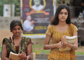 Vidiyum Varai Vinmeengalaavom Movie Stills 
